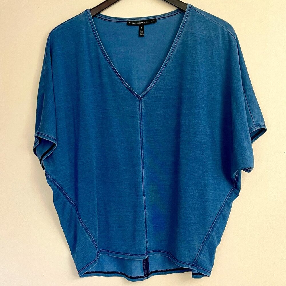 White House Black Market V-Neck Dolman Sleeve Top in blue, Size Small